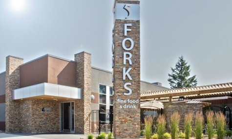 Exterior of 5 Forks Restaurant