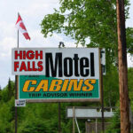 High Falls Motel and Cabins
